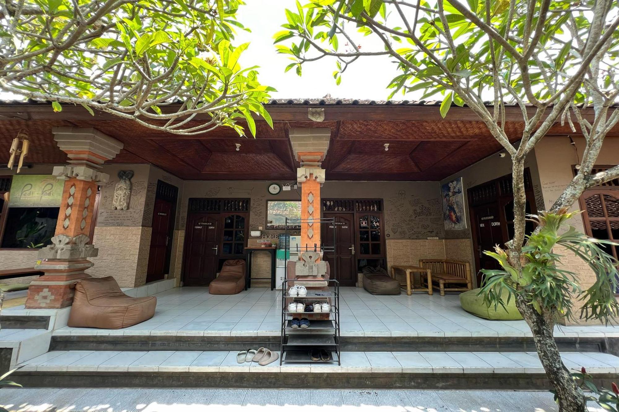 Padi-Padi Hostel & Bar Ubud  Exterior photo